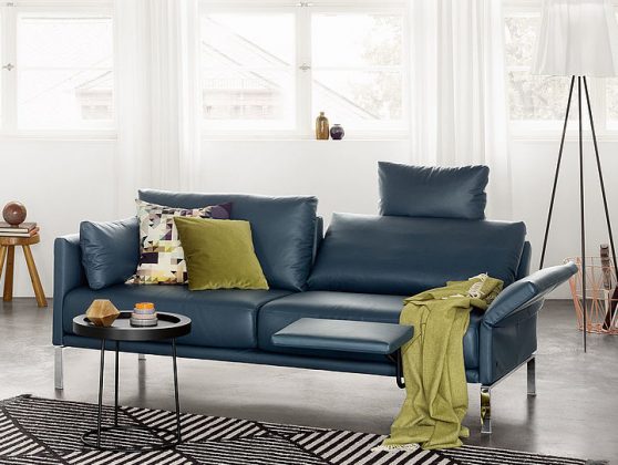 Ein Rolf Benz Cara Sofa in einem Wohnzimmer